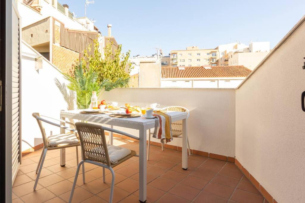 Apartamento Duplex With Terrace Near Bcn Terrassa Exterior foto